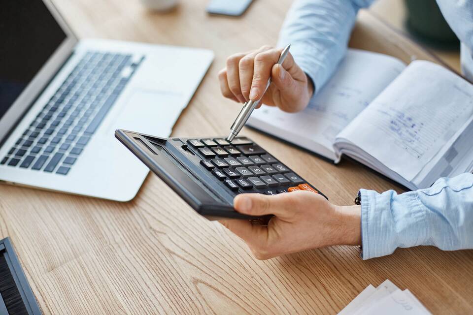 Как рассчитать индексацию заработной платы